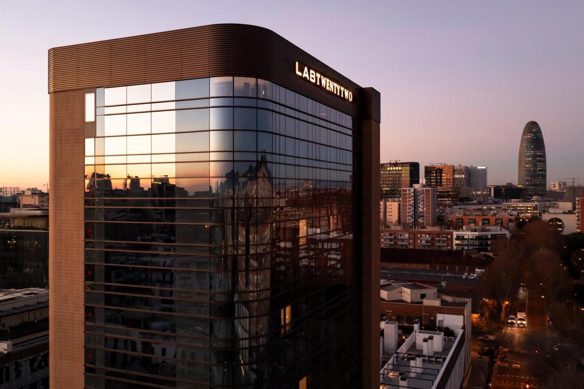 Labtwentytwo Barcelona, A Tribute Portfolio Hotel By Marriott Εξωτερικό φωτογραφία