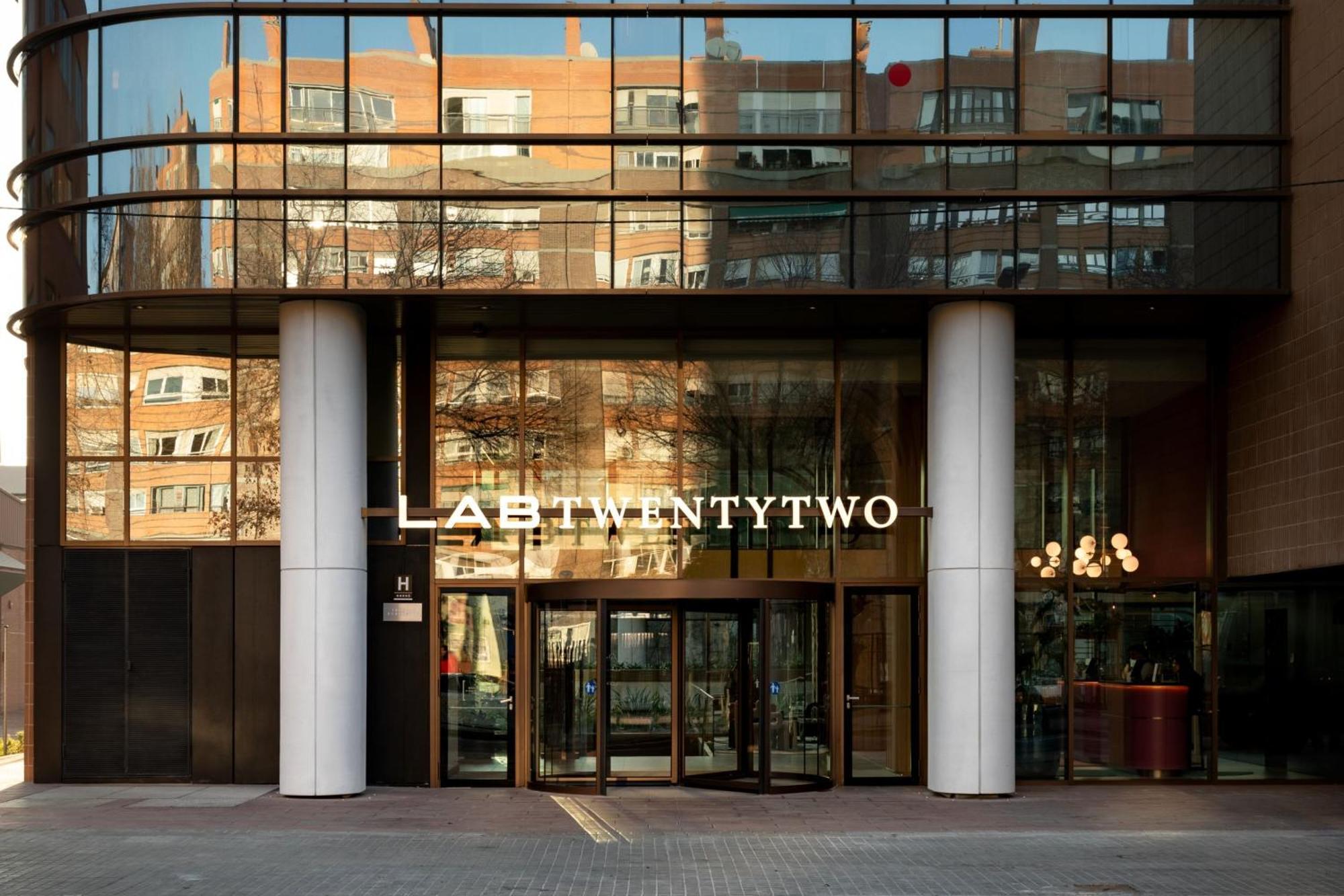 Labtwentytwo Barcelona, A Tribute Portfolio Hotel By Marriott Εξωτερικό φωτογραφία
